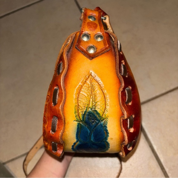 Vintage Mexican Hand
Tooled Leather Floral Crossbody Bag - Picture 4 of 9